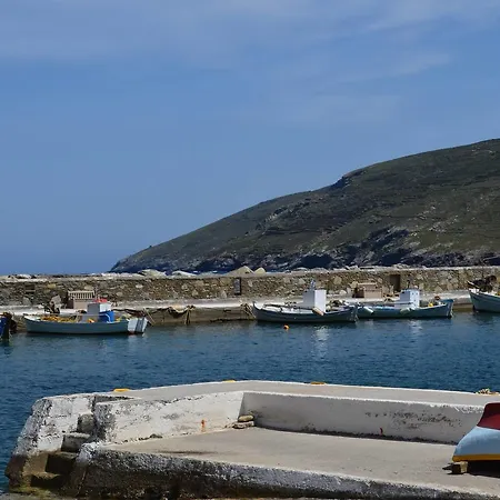 Διαμέρισμα Blue Beside Stone Tower 1690 • Andros Aidonia (Andros)